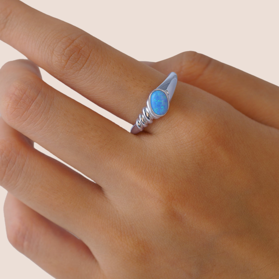 Blue Opal Open Ring, Modeling Picture