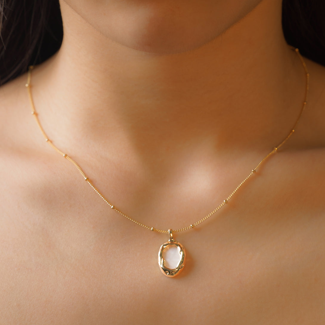 Irregular Mother of Pearl Pendant Necklace, Wearing Effect