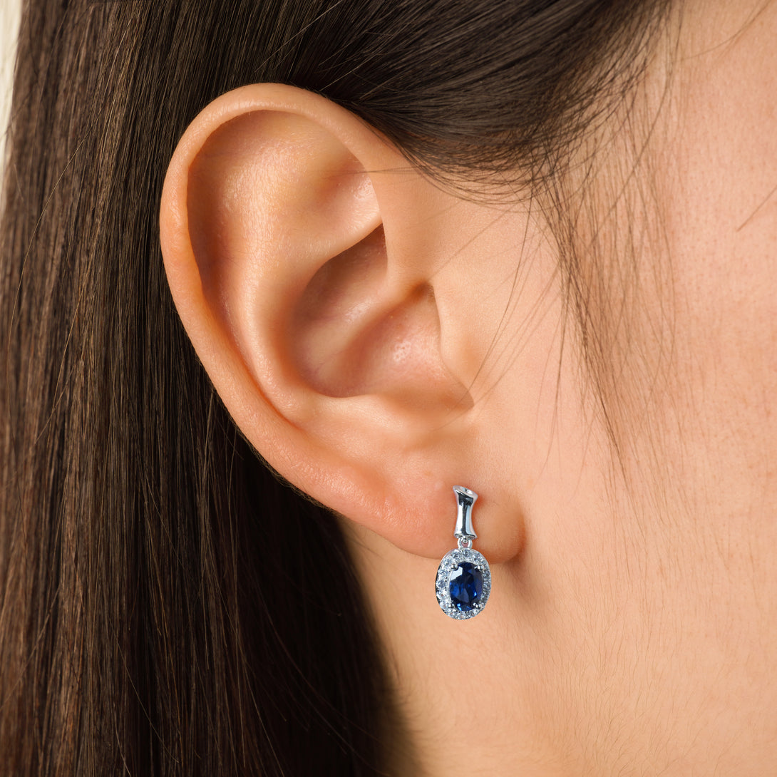 Blue Corundum Earrings, Modeling Picture