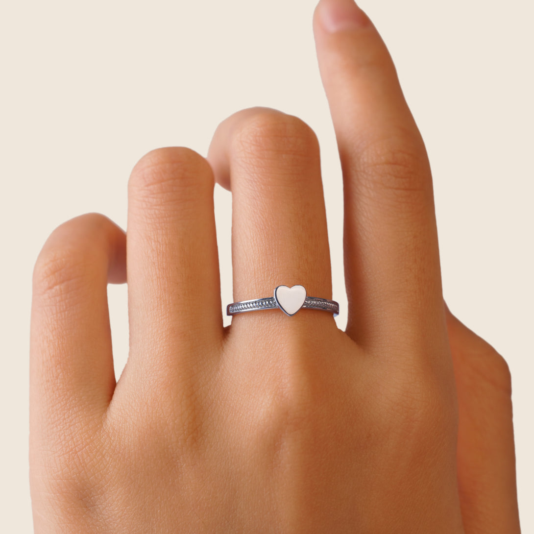 Classic Heart Silver Ring, Modeling Picture