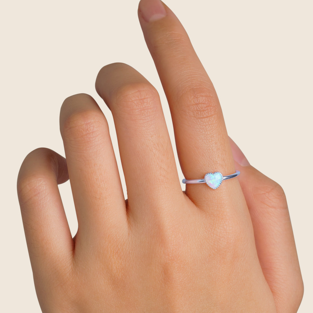 Blue Heart Opal Open Ring, Modeling Picture