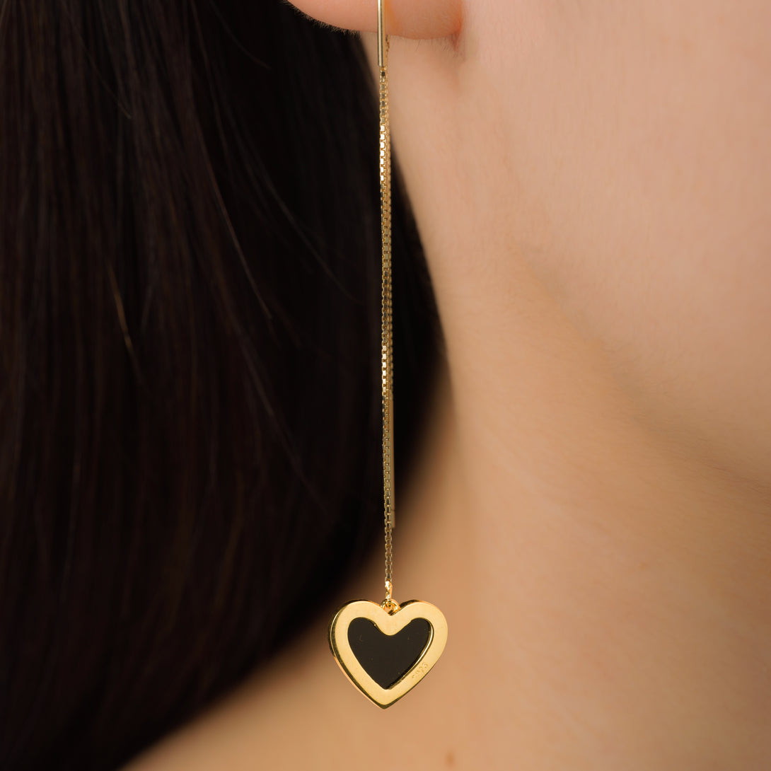 Black Gold Heart Dangle Earrings, Earrings Modeling Picture