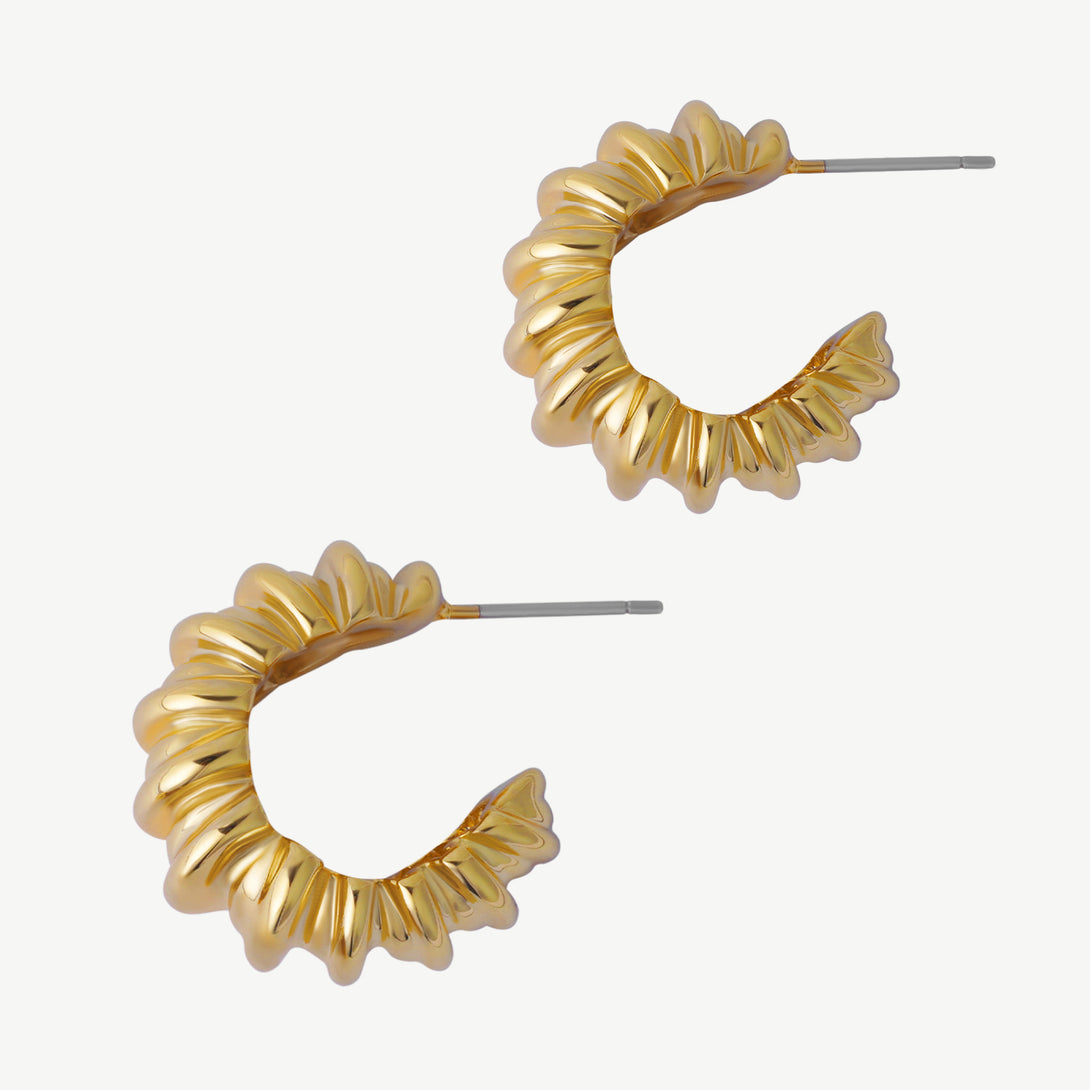 Twisted Croissant Earring, Details