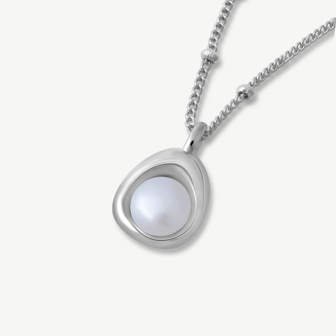 Oval Pearl Silver Necklace, Details